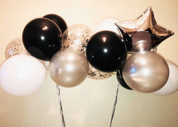 Beautiful Combination Helium Balloons Black Silver White Transparent Balloons Confetti — Stock Photo, Image