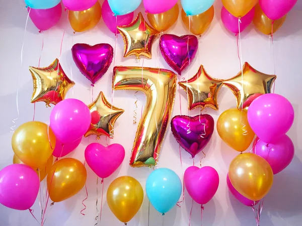 Födelsedags Flicka Gammal Dekorerade Rummet Med Ballonger Rosa Fuchsia Guld — Stockfoto