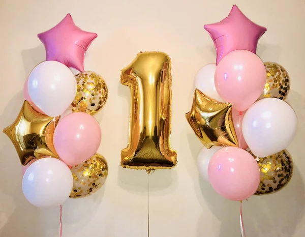 Gevoelige Samenstelling Van Helium Ballonnen Van Wit Roze Kleur Ballonnen — Stockfoto