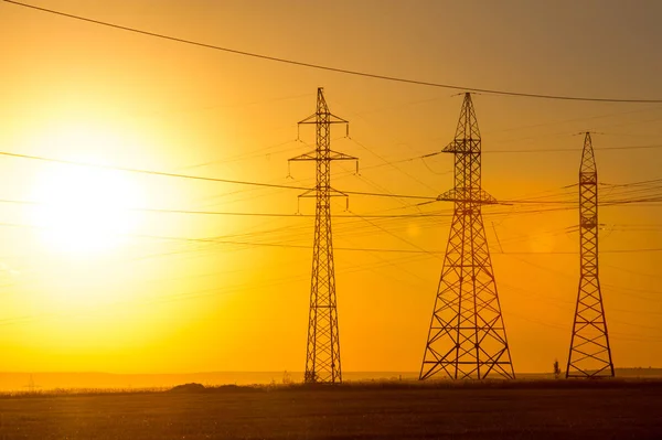 Línea Transmisión Alta Tensión Pilares Energía Atardecer Amanecer Alta Tensión —  Fotos de Stock