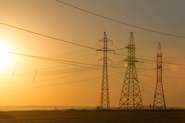 Linia Elektroenergetyczna Wysokiego Napięcia Filary Energii Zachodzie Słońca Świt Wysokiego — Zdjęcie stockowe
