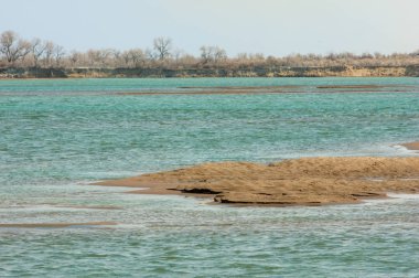 nehir bahar. bahar Nehri Orta Asya'da. Kazakistan bozkır nehir Semirechye. 