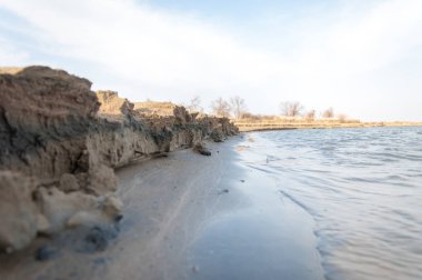 nehir bahar. bahar Nehri Orta Asya'da. Kazakistan bozkır nehir Semirechye. 