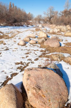 Geçen baharda kar - sıcak, sevecen güneş