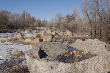 Geçen baharda kar - sıcak, sevecen güneş
