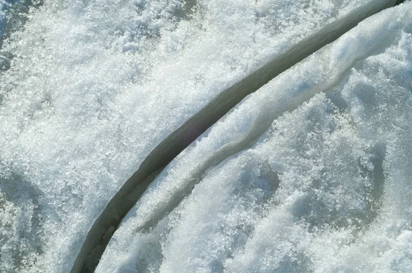 doku. buz. Donmuş buz Nehri üzerinde.