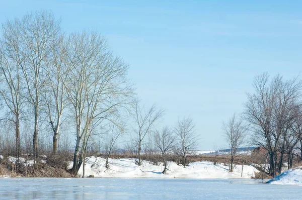 Bevroren Meer Het Voorjaar Voorjaar Ijs — Stockfoto