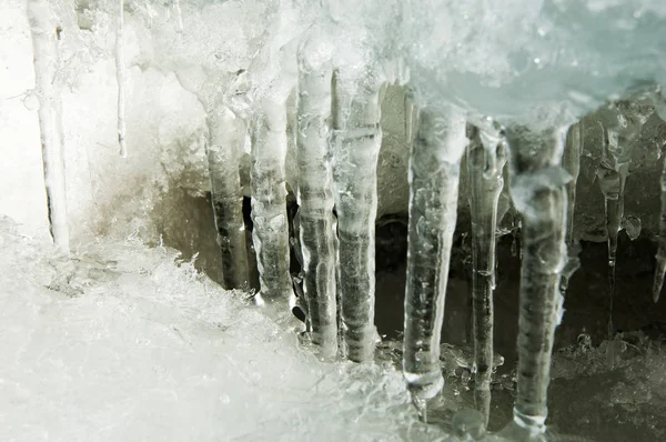 doku. buz. Donmuş buz Nehri üzerinde.