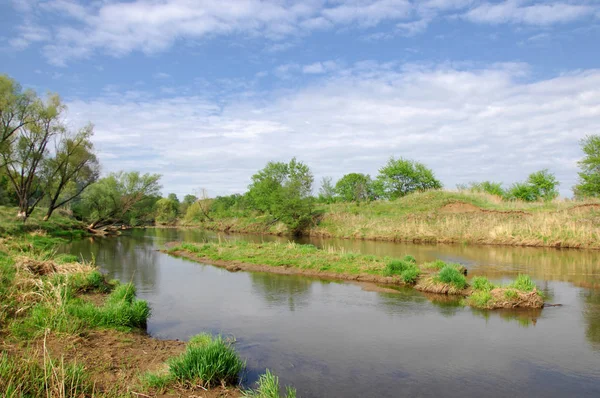 Bahar Nehri,, ağaç bahar güneş büyür..