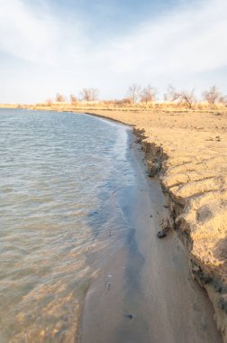 nehir bahar. bahar Nehri Orta Asya'da. Kazakistan bozkır nehir Semirechye. 