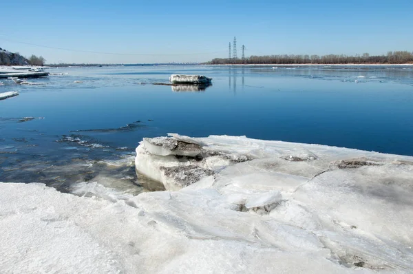Rzeka Broken Ice Kępach Lodu Rzece Wiosnę Krajobraz Drift Szczegół — Zdjęcie stockowe