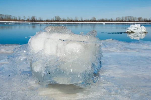 Inundación Primaveral Agua Helada Manantial Temprano Río Rusia Río Tartaristán — Foto de Stock