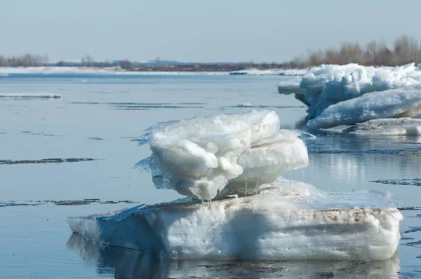 Inundación Primaveral Agua Helada Manantial Temprano Río Rusia Río Tartaristán —  Fotos de Stock