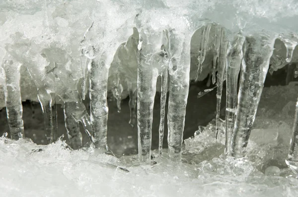 doku. buz. Donmuş buz Nehri üzerinde.