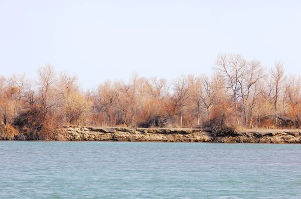nehir bahar. bahar Nehri Orta Asya'da. Kazakistan bozkır nehir Semirechye. 