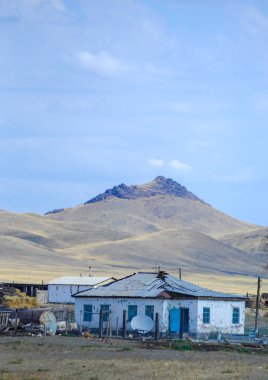 Sonbahar manzara, bozkır Dağları ile. çayır, veld, veldt. otlak, açık, ekilmemiş ülke veya otlak geniş bir açık alan