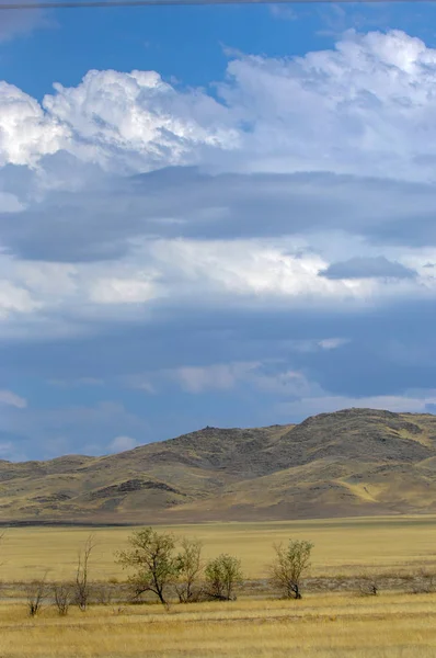 Herfst Landschap Steppe Met Bergen Prairie Veld Veldt Een Grote — Stockfoto