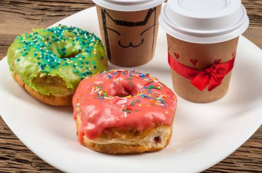 halka, hamur-çocuk, sinker, israf. genellikle bir top ya da halka şeklinde şekerli hamur küçük kızarmış kek.