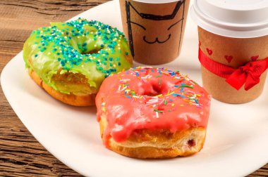 halka, hamur-çocuk, sinker, israf. genellikle bir top ya da halka şeklinde şekerli hamur küçük kızarmış kek.