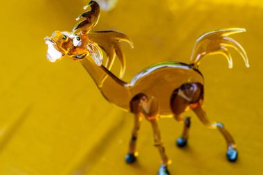 Doku, arka plan, desen. Camdan yapılmış oyuncaklar