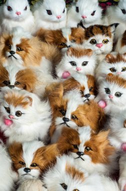 Çocuk oyuncakları ile hayvan kürk yapılan