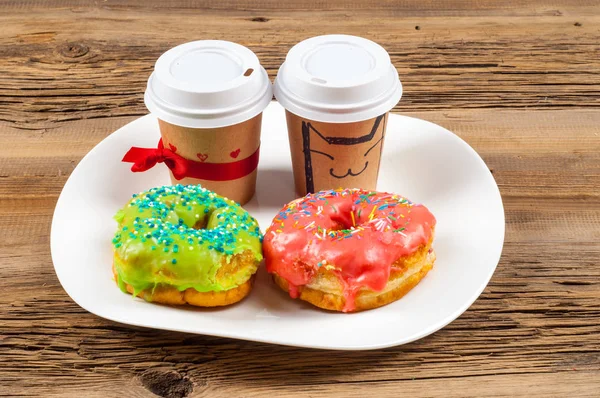 halka, hamur-çocuk, sinker, israf. genellikle bir top ya da halka şeklinde şekerli hamur küçük kızarmış kek.