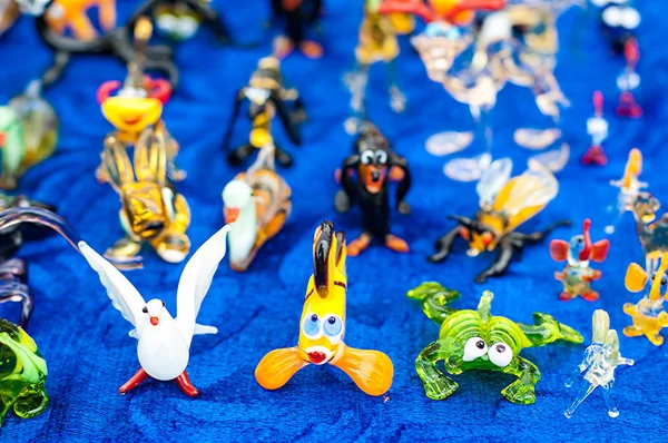 Doku, arka plan, desen. Camdan yapılmış oyuncaklar