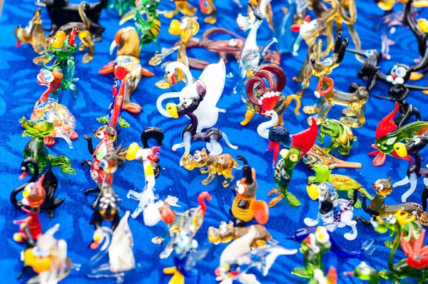 Doku, arka plan, desen. Camdan yapılmış oyuncaklar