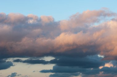 Bulutlar gökyüzü manzara. bulutlar, gündoğumu günbatımı,