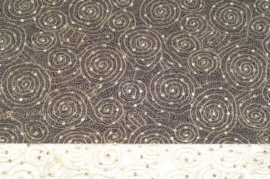 Doku, arka plan, desen. Dantel kumaş bej parıldıyor ile altın. Muhteşem ışıltılı çiçek dantel antik şekerleme renkli Edwardian dönemi ruhu içinde altın metalik iplik ile. 