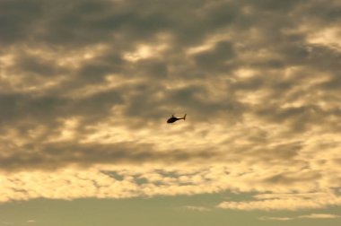 doku, arka plan, desen. Bulutlar gökyüzünde. mavi beyaz renk.