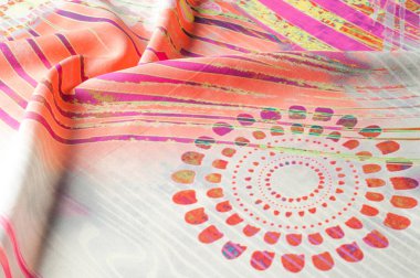 Doku arka plan görüntüsü, soyut desenli ipek kumaş. Renkli ipek kumaş yakın çekim. Filtre uygulanmış tonlu görüntü instagram tarzı. Fotoğraf ipek kumaş. Tekstil tasarımı. Kumaş boyama, boyama batik ipek