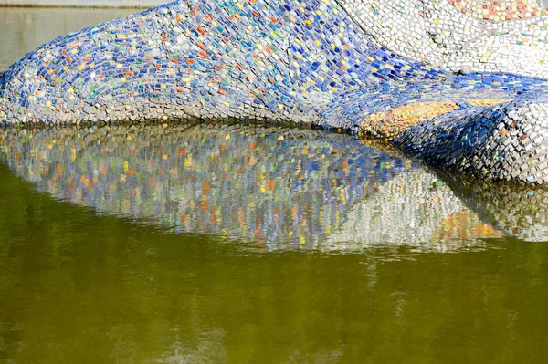 Doku, arka plan, desen. Havuzlarda su