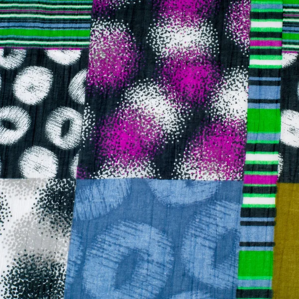 Kumaş ipek dokulu ve geometrik şekiller. Fotoğraf stüdyosu