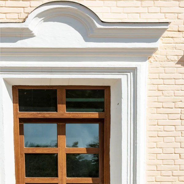 doku pencere. Tarihi pencere. Mevcut haliyle