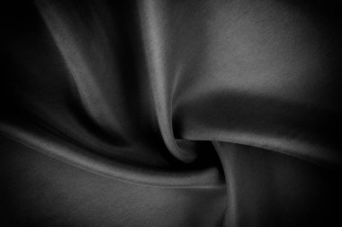 Yumuşak odak kumaş ipek siyah. Bu siyah yıkanmış ipek evinize götürün! Yıkanmış siyah renk yumuşak ve ipeksi bir koludur. İnce ve hafif, yumuşak siluetleri oluştururken göze çarpan bir sıvı örtüsü vardır.