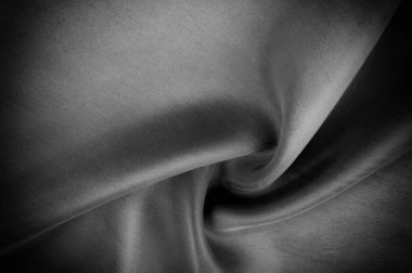 Yumuşak odak kumaş ipek siyah. Bu siyah yıkanmış ipek evinize götürün! Yıkanmış siyah renk yumuşak ve ipeksi bir koludur. İnce ve hafif, yumuşak siluetleri oluştururken göze çarpan bir sıvı örtüsü vardır.