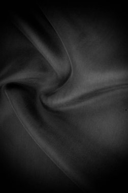 Yumuşak odak kumaş ipek siyah. Bu siyah yıkanmış ipek evinize götürün! Yıkanmış siyah renk yumuşak ve ipeksi bir koludur. İnce ve hafif, yumuşak siluetleri oluştururken göze çarpan bir sıvı örtüsü vardır.