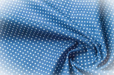 Doku arka plan deseni. İpek kumaş, mavi bir beze beyaz bezelye. Siyah bir arka plan üzerinde. Çiçek Tekstil veya kumaş. Kumaş dokusuna. Kumaş, tekstil, kumaş, dokuma malzeme,.