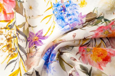 Doku, arka plan, desen. İpek kumaş. Doku pembe ve sarı çiçekler suluboya tekniği ile. Gül, papatya ve Mimoza ile duvar kağıtları. Tebrik kartı. İpek eşarp, şal. Tatil.