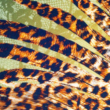 doku dantel. iyi bir açık kumaş, pamuk veya ipek, genellikle birini döngü, büküm veya desenleri iplik örgü tarafından yapılan ve özellikle hazır giyim süsleme için kullanılan.