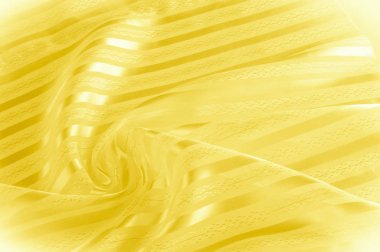 Arka plan doku, desen. Hafif bir şerit ile sarı ipek kumaş. Sarımsı doku. Pürüzsüz zarif sarı saten arka plan.