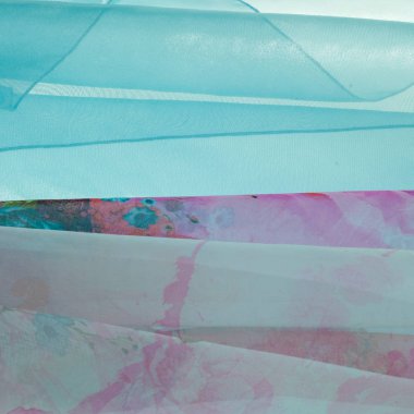 Mavi şeffaf kumaş. doku. Stüdyo fotoğrafı