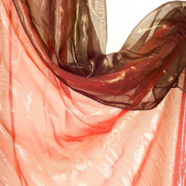 Pembe kahverengi şeffaf kumaş. doku. bornoz. Stüdyo fotoğrafı