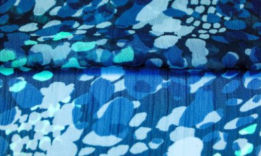 Dokulu tasarım, ipek kumaş, kadın eşarp, beyaz pembe kırmızı kaş