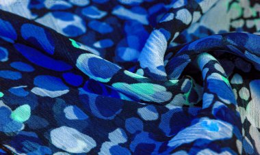 Dokulu tasarım, ipek kumaş, kadın eşarp, beyaz pembe kırmızı kaş