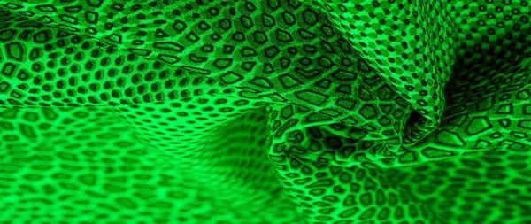 Tecido de seda verde, pele animal. Todos os projetos são novos e designe — Fotografia de Stock