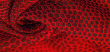 kırmızı ipek kumaş, hayvan derisi. Tüm projeler yeni ve tasarlanmış 