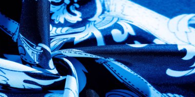 doku, arka plan, monogram desenli siyah ipek kumaş E