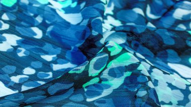 Dokulu tasarım, ipek kumaş, kadın eşarp, beyaz pembe kırmızı kaş